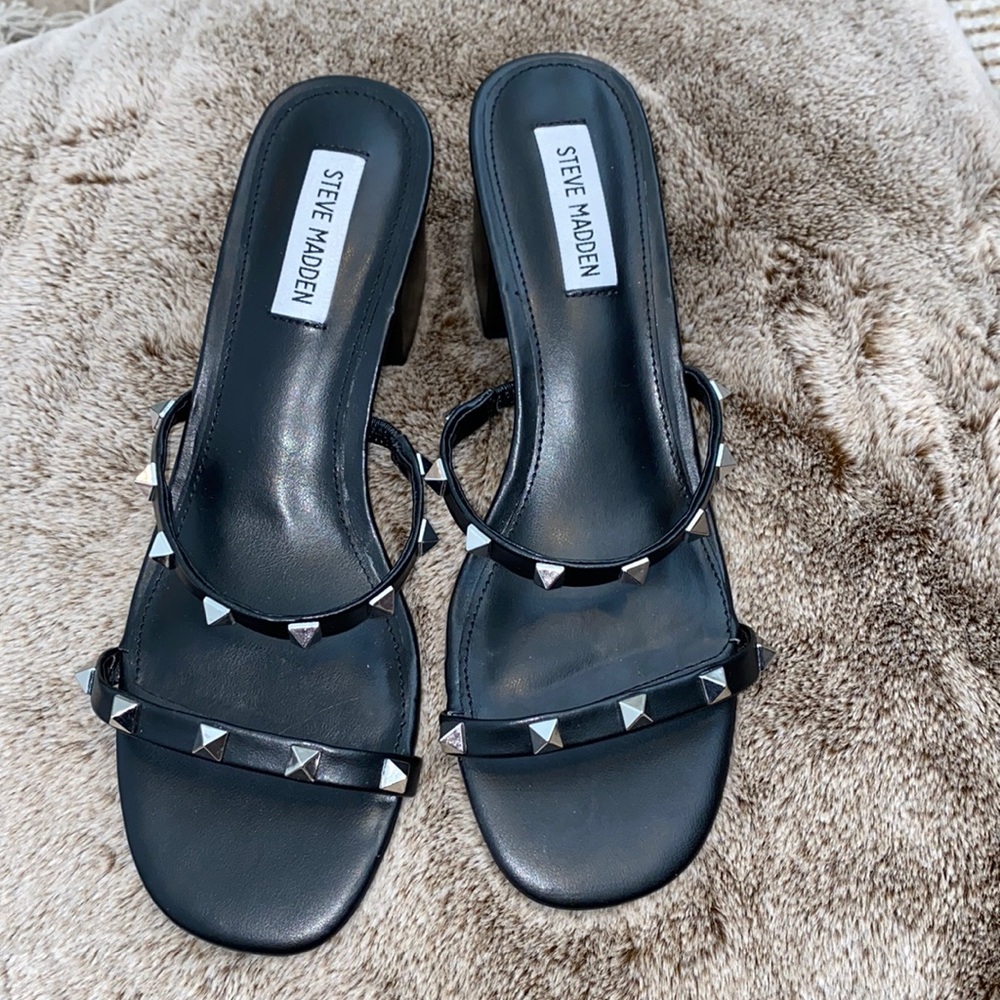 Steve Madden small heeled sandal